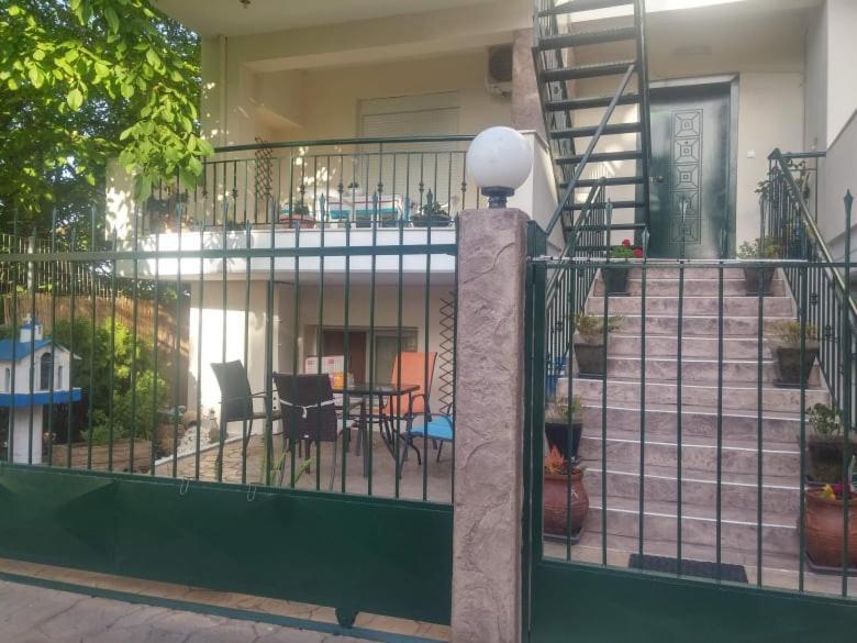 Oasis Apartment 네아 미카니오나 외부 사진
