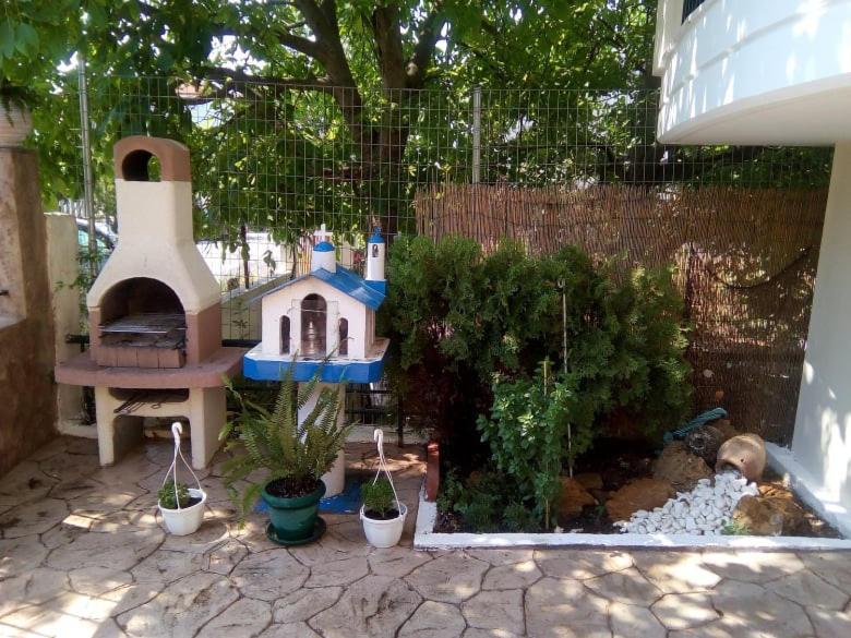 Oasis Apartment 네아 미카니오나 외부 사진