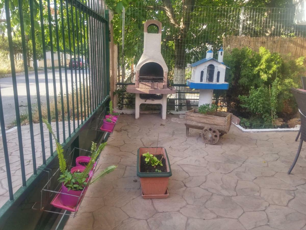Oasis Apartment 네아 미카니오나 외부 사진